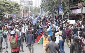 Police Use Tear Gas to Disperse Protesters in Nairobi CBD